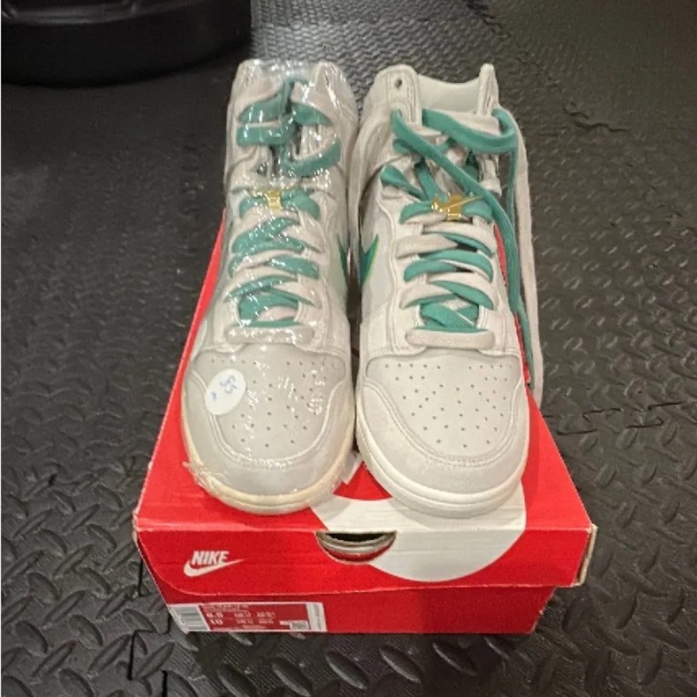 Nike Dunk High SE